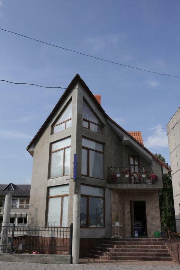 Дідів Рай Hotel Volovets Eksteriør billede